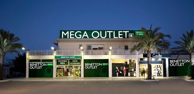 Benetton Outlet Clothes Store